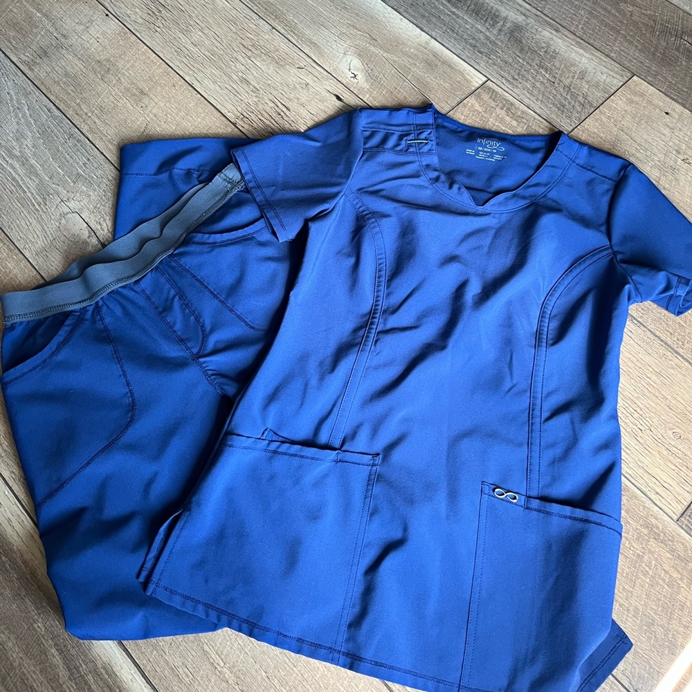Cherokee Infinity Scrub Set Navy size XS